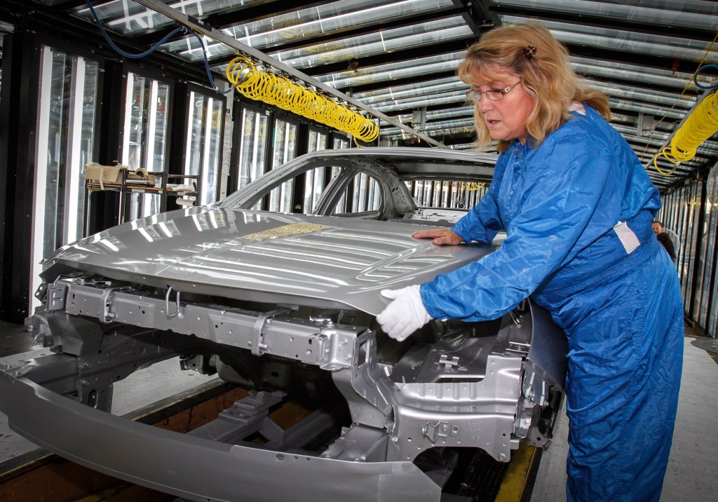 NHTSA sets 2031 fuel-economy target at 34.9 mpg, not&nbsp;50.4