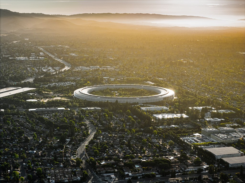 Apple to tighten macOS Full Disk Access amid AI agent risks